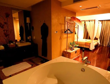 成都金牛区养生会所的黄昏恋:当爱情遇上八十岁